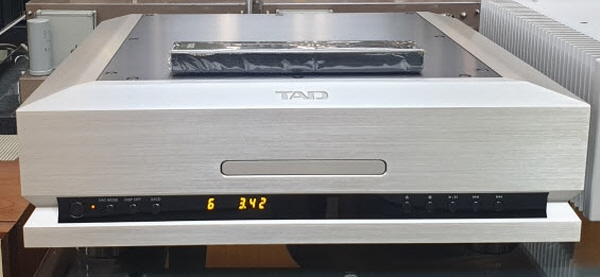 TAD-D1000sacd