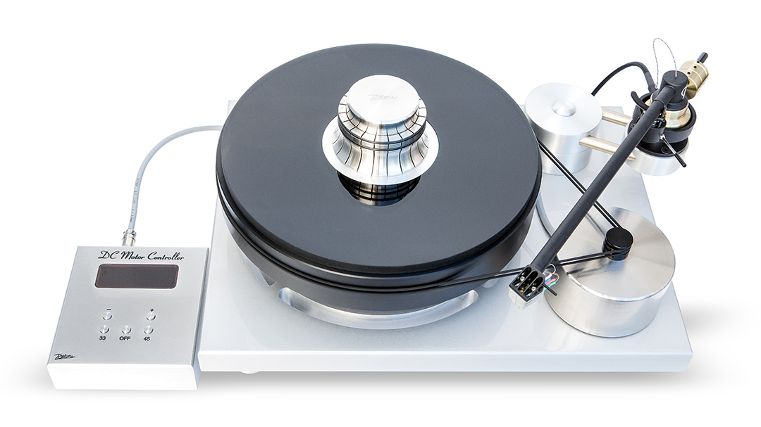 Image from https://notableaudio.com/wp-content/uploads/2019/06/J.-Sikora-Initial-turntable.jpg